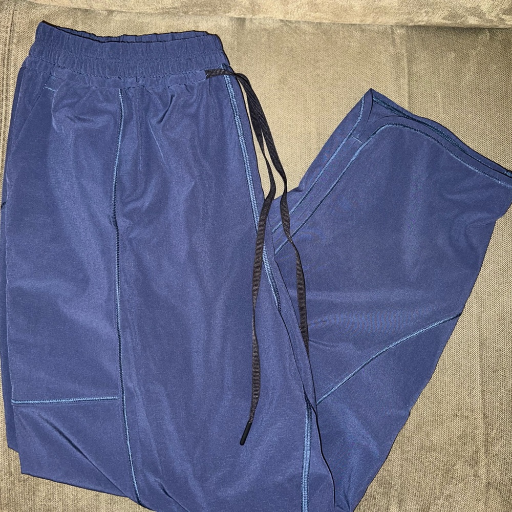lululemon final play crop 23” in mineral blue